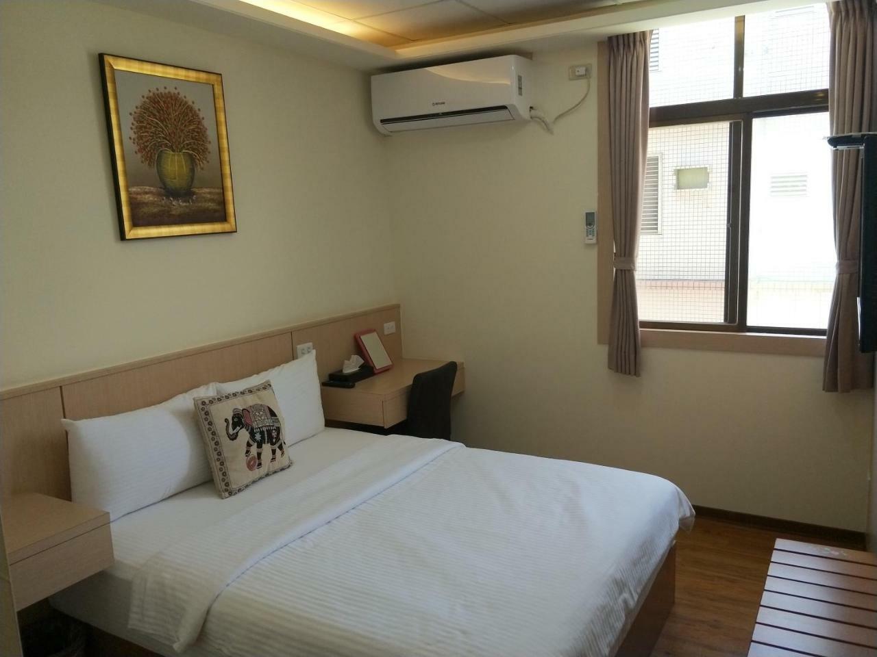 טאימאלי Oriental Hotel מראה חיצוני תמונה